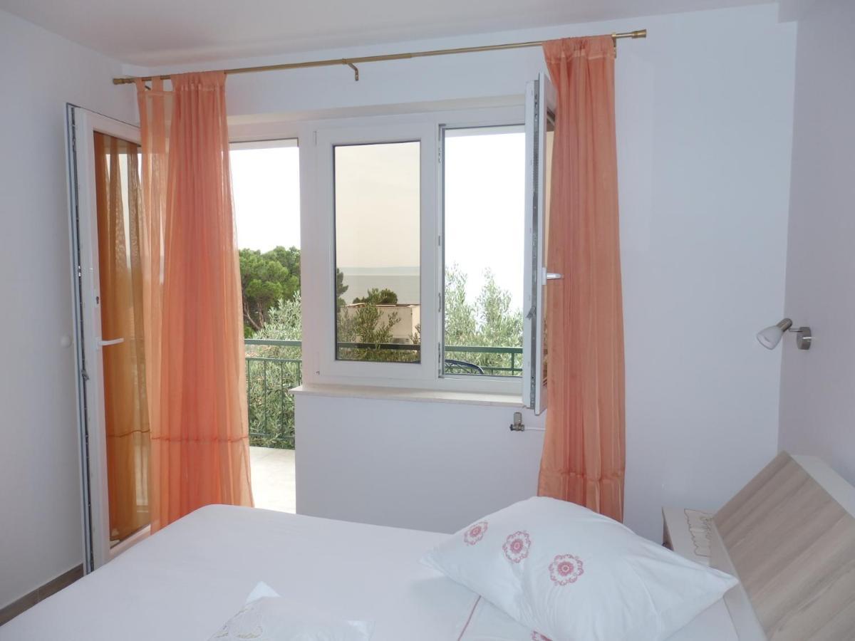 Apartmani Stipan Brela Buitenkant foto