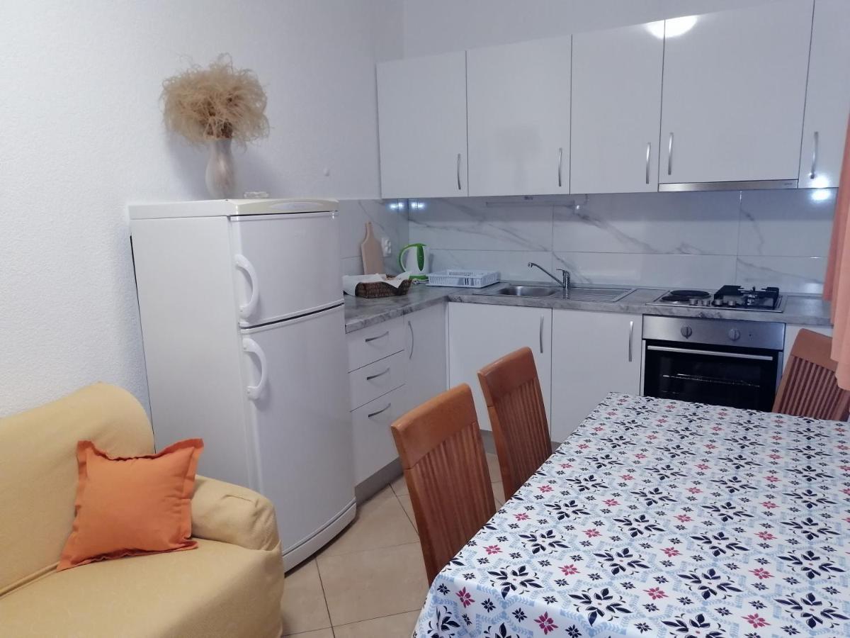 Apartmani Stipan Brela Buitenkant foto