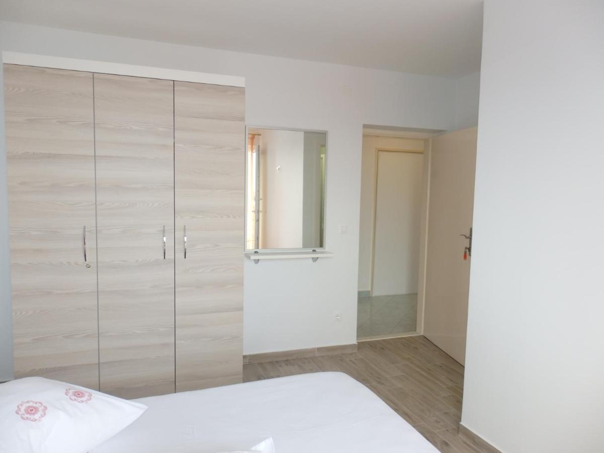 Apartmani Stipan Brela Buitenkant foto