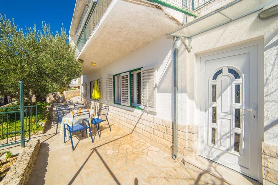 Apartmani Stipan Brela Buitenkant foto