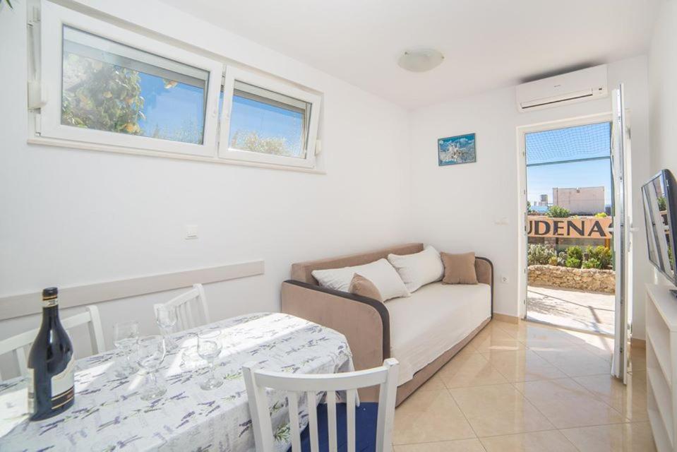 Apartmani Stipan Brela Buitenkant foto