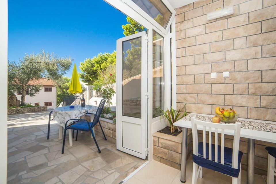 Apartmani Stipan Brela Buitenkant foto